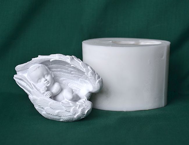 Miminko v křídle - výška 6,5cm