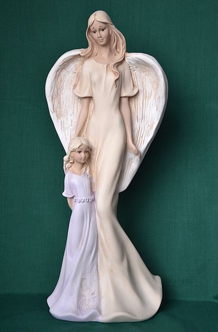 Anděl s děvčátkem - výška 36cm