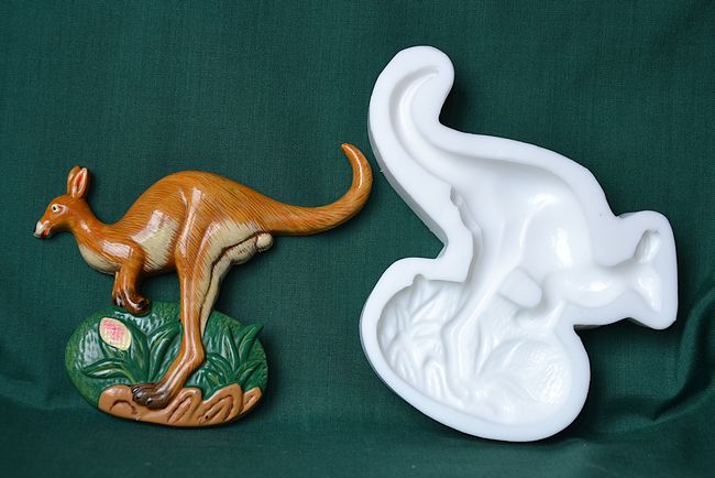 Relief Klokan -11x výška 14cm