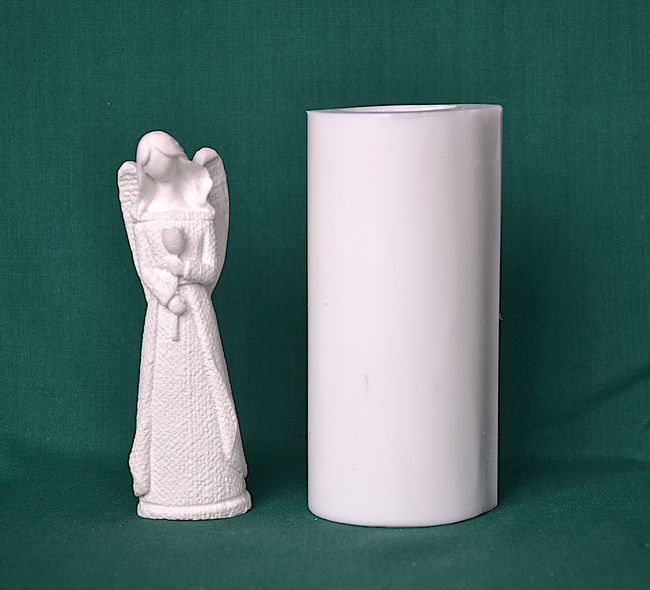 Anděl Juta s tulipánem - výška 10cm