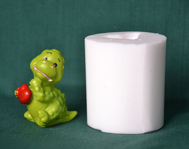Dráček se srdíčkem, výška 4,5cm
