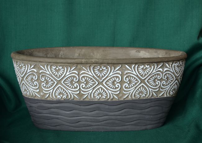 Truhlík oválný s dekorem, velikost 13,5x28x12cm