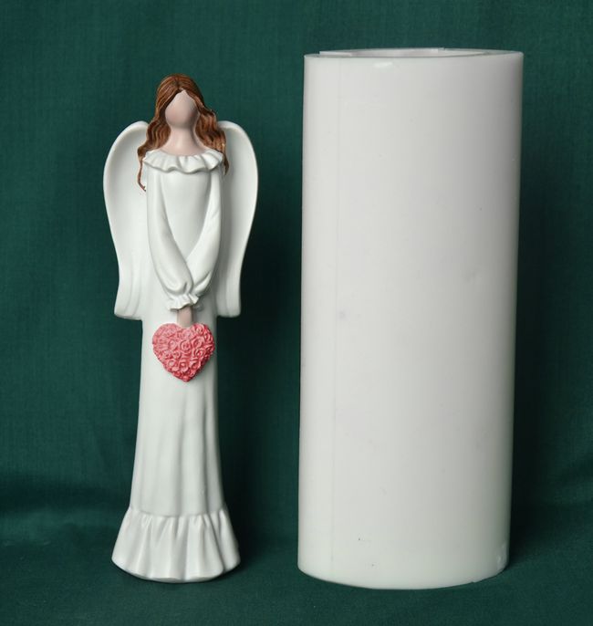 Andělka s kanýrem - výška 20cm
