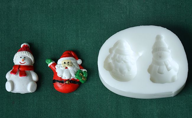 Relief sněhulák s Mikulášem, vel. 3,5 a 3cm
