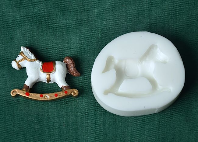 Relief houpací kůň, vel. 3,5 x 2,5cm
