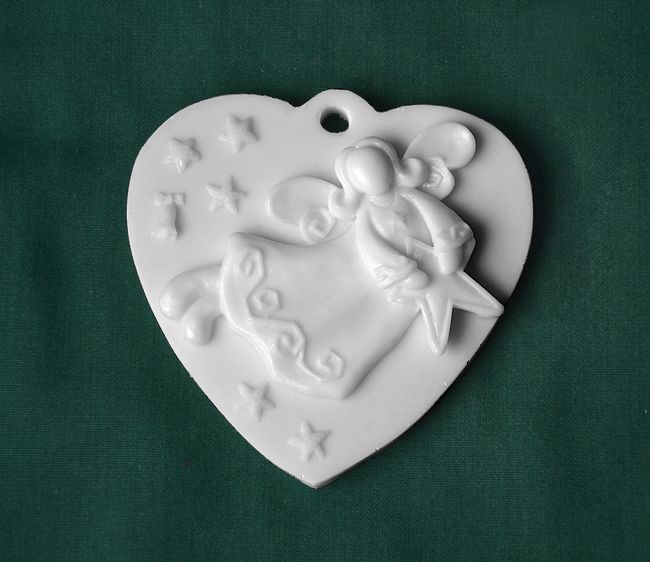 Relief srdce závěs, Andělíček s hvězdičkou - 8,5x8,5cm
