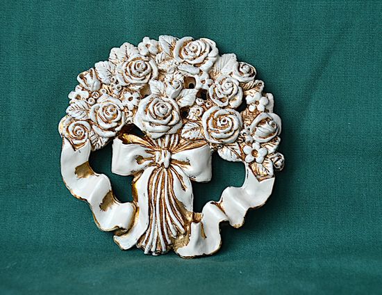 Relief kytice růží s mašlí, kruh - průměr 9cm