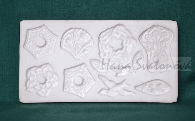 Relief Tabulka 4