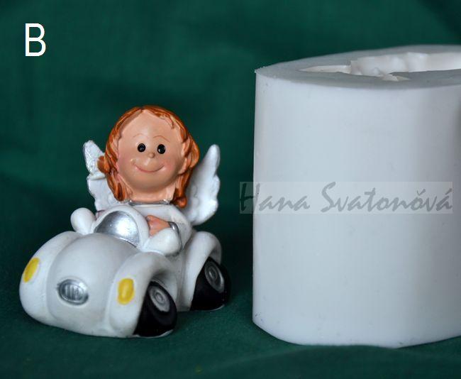 Andílek šofér v autíčku - výška 5/4,5cm