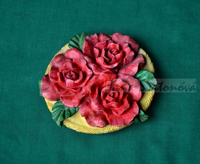 Kazeta - košík s růžemi, velikost 9x9x8cm