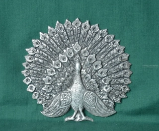 Relief Páv, vel 12x11cm
